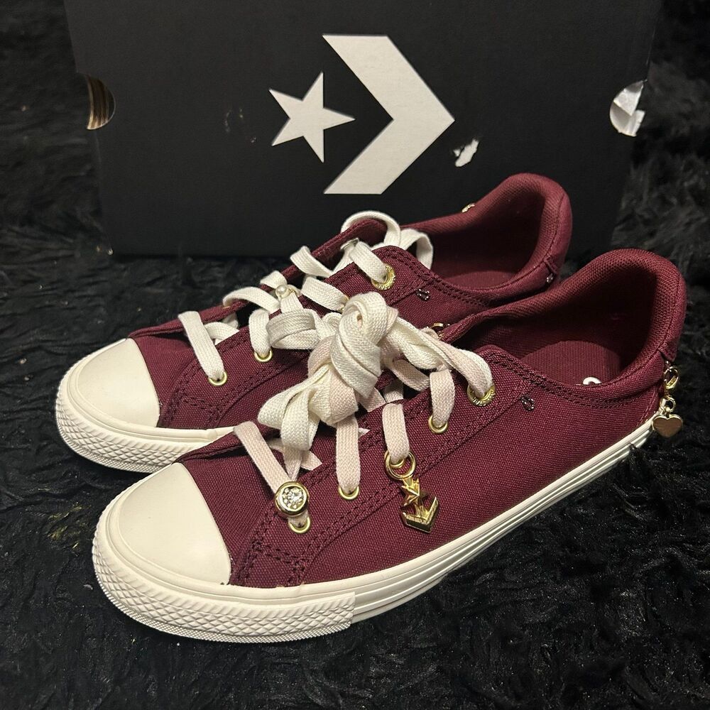 CONVERSE Ctas dainty luck OX burgundy canvas charms lace up shoes sneakers sz 7